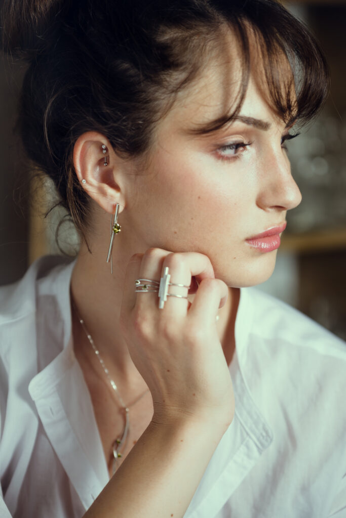 Marie Gonon bijoux bohème création Saint-Etienne bagues et boucles d'oreilles Noémie Nirat