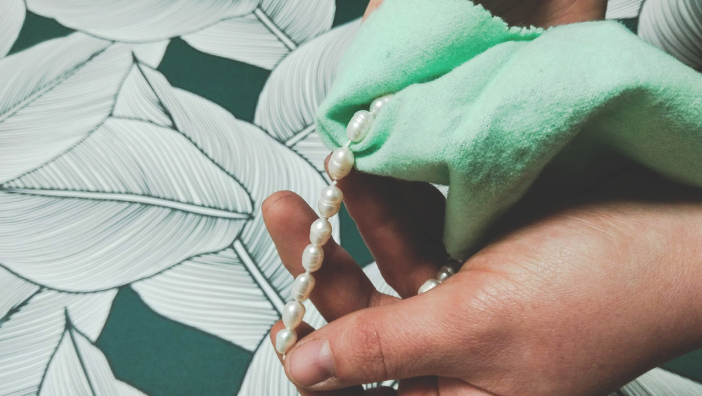 marie gonon bijoux entretient - nettoyer les perles de cultures d'eau douce